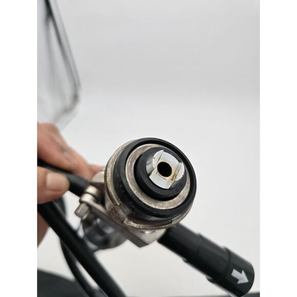 Micro Matic BEER KEG TAP 751-036 4" Party Pump with Pressure Relief Valve - Picture 6 of 8